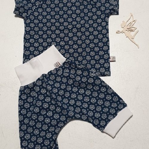 T-Shirt und kurze Hose Gr. 74